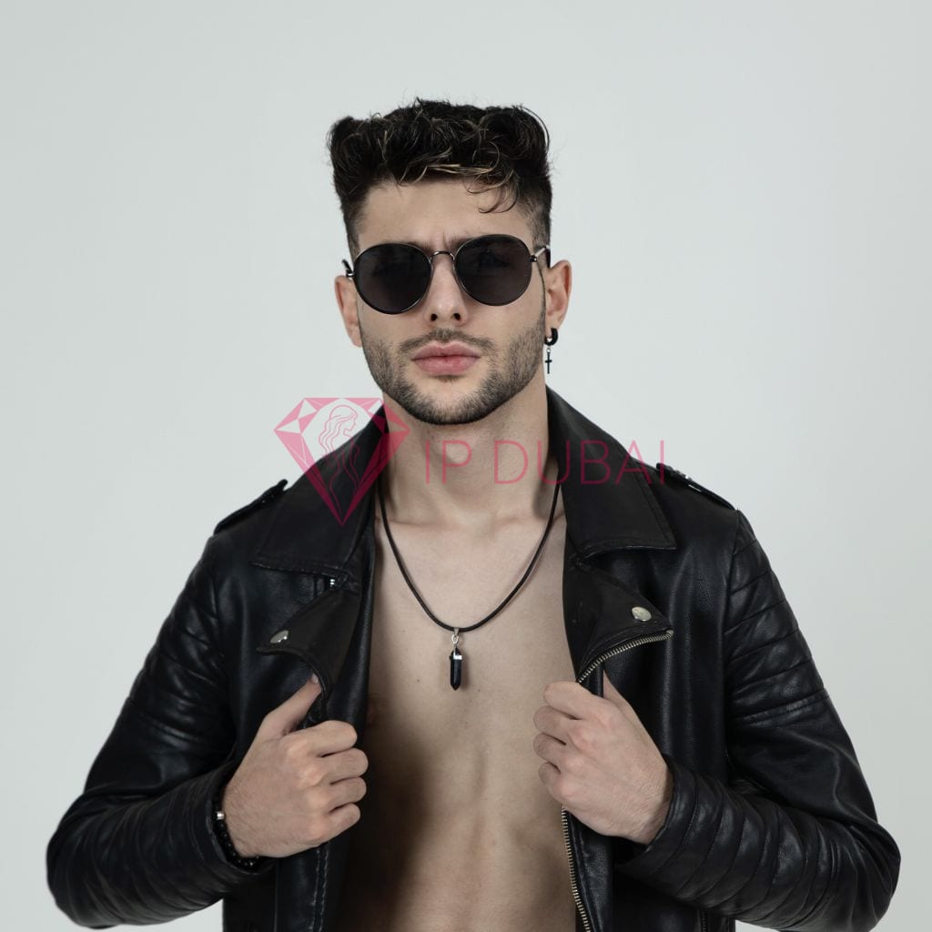 Nicolas, 22, Latina, in Al Reem, Abu Dhabi, from AED 12,200 an hour, speaks Spanish and Portuguese — photo 18 of 19