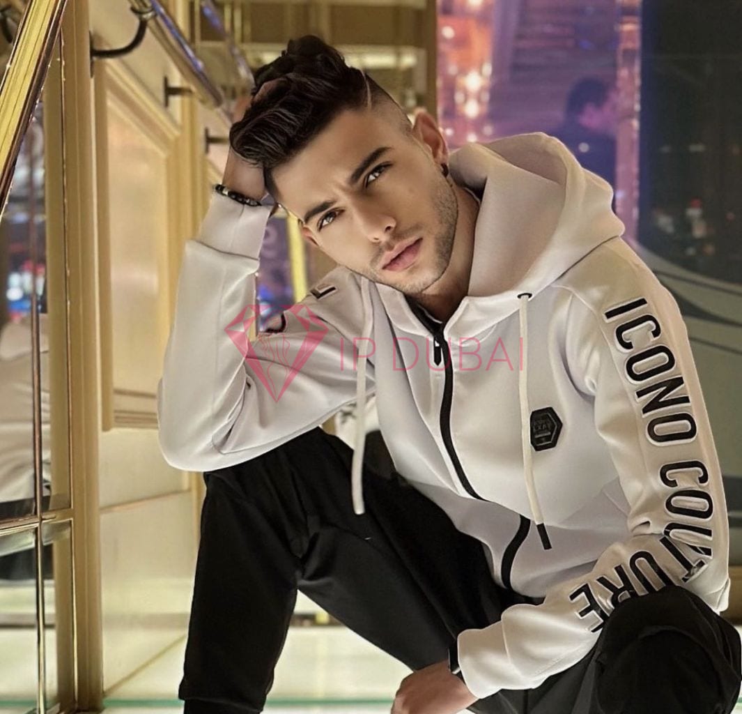 Nicolas, 22, Latina, in Al Reem, Abu Dhabi, from AED 12,200 an hour, speaks Spanish and Portuguese — photo 5 of 19