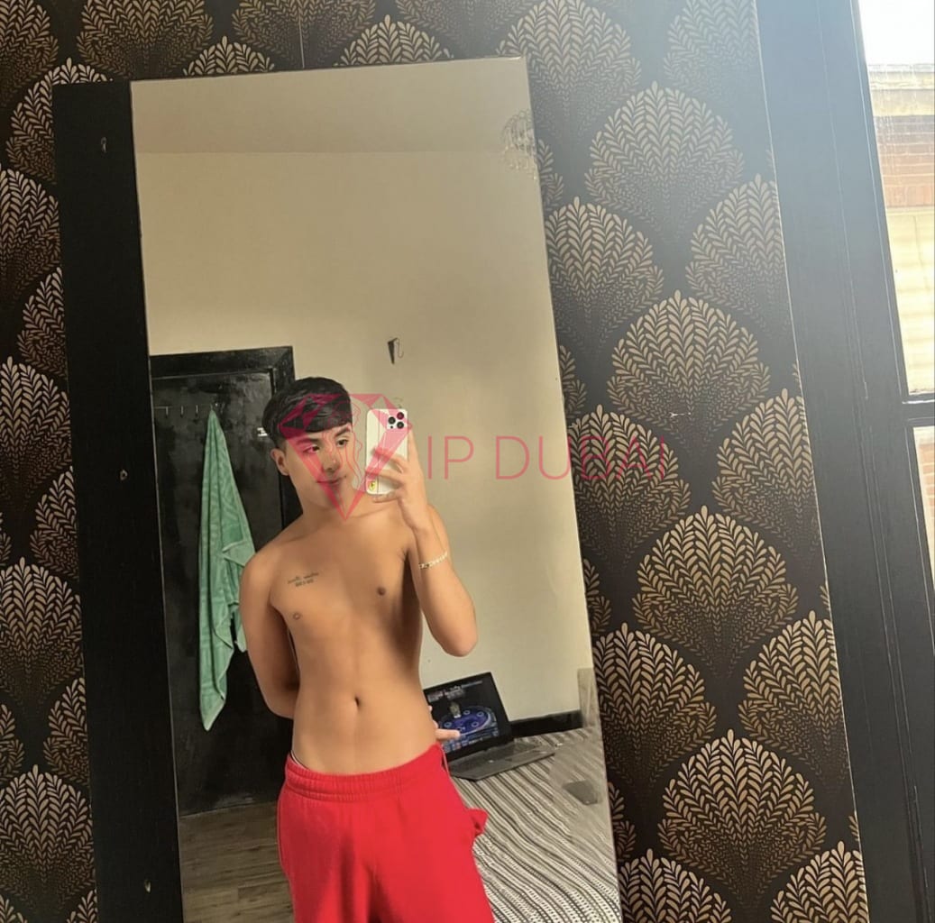 Caio, 22, Latina, in Silicon Oasis, Dubai, from AED 9,000 an hour, speaks Spanish and Portuguese — photo 44 of 46