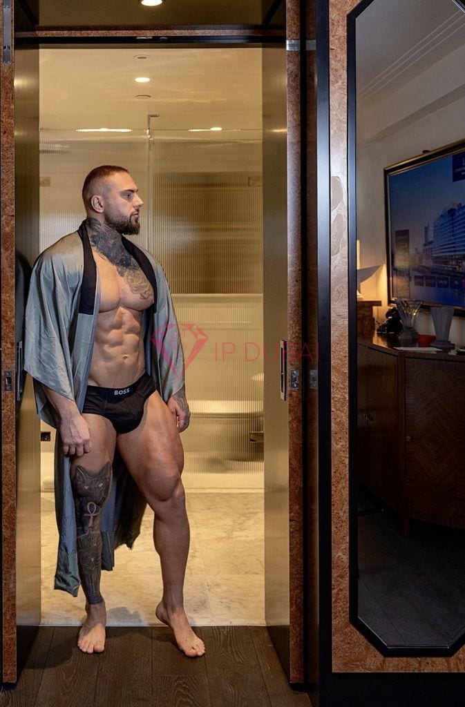 Vicente, 30, Latina, in Al Nahda Dubai, hourly rate from AED 3,000, incall and outcall