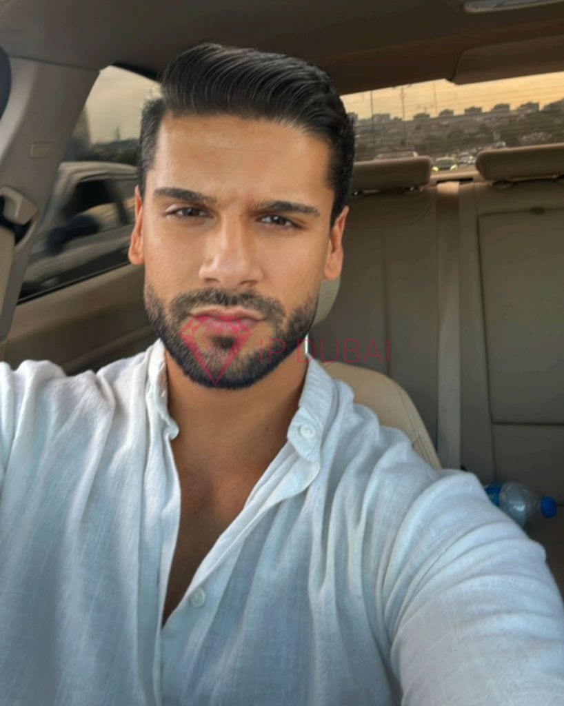 Gabriel, 23, Latina, in JVC, Dubai, from AED 1,850 an hour, speaks Spanish and Portuguese — photo 18 of 19