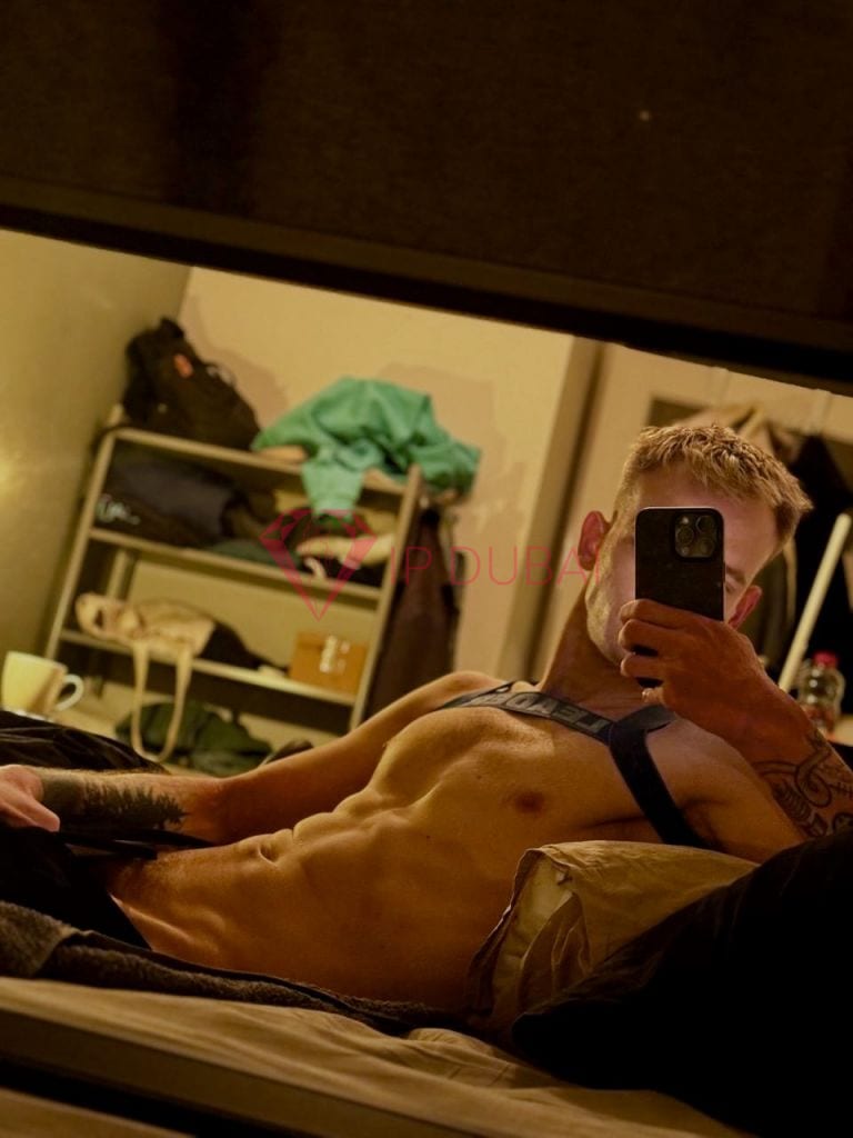 Bogdan, 28, Russian, in Khalifa City, Abu Dhabi, from AED 2,800 an hour, speaks Russian and English — photo 5 of 6