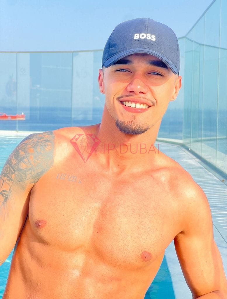 Camilo, 24, Latina, in Downtown, Dubai, from AED 2,500 an hour, speaks Spanish and Portuguese — photo 15 of 37