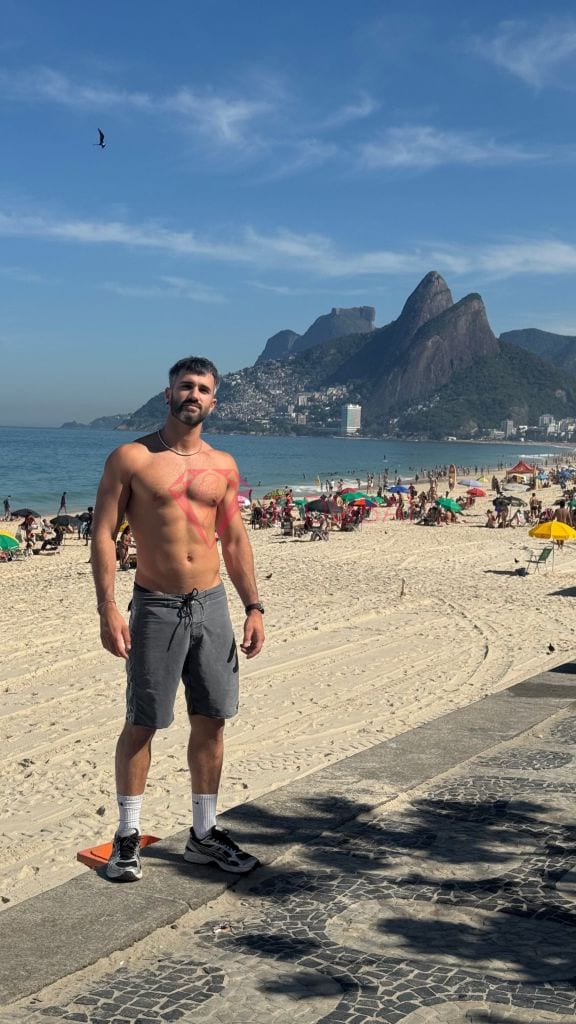 Alexander, 30, European, in Sports City, Dubai, from AED 2,850 an hour, speaks English and French — photo 3 of 14