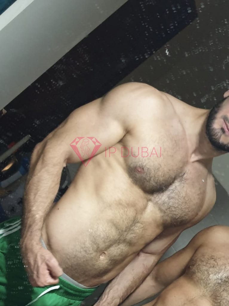 Oleg, 27, Russian, in Al Nuaimiya, Ajman, from AED 8,800 an hour, speaks Russian and English — photo 8 of 9