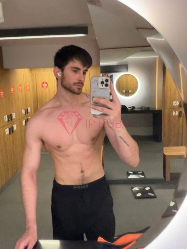 Felipe, 25, Latina, in DIFC, hourly rate from AED 2,200, incall and outcall, speaks Spanish and Portuguese