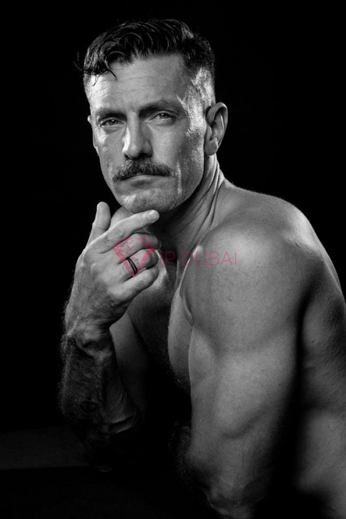 Lars, 36, European, in Khalifa City, Abu Dhabi, from AED 2,450 an hour, speaks English and French — photo 11 of 38