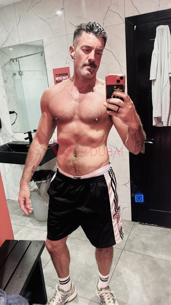 Lars, 36, European, in Khalifa City, Abu Dhabi, from AED 2,450 an hour, speaks English and French — photo 14 of 38