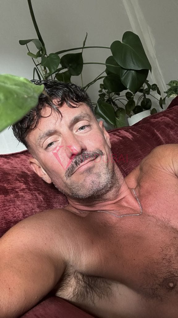 Lars, 36, European, in Khalifa City, Abu Dhabi, from AED 2,450 an hour, speaks English and French — photo 38 of 38