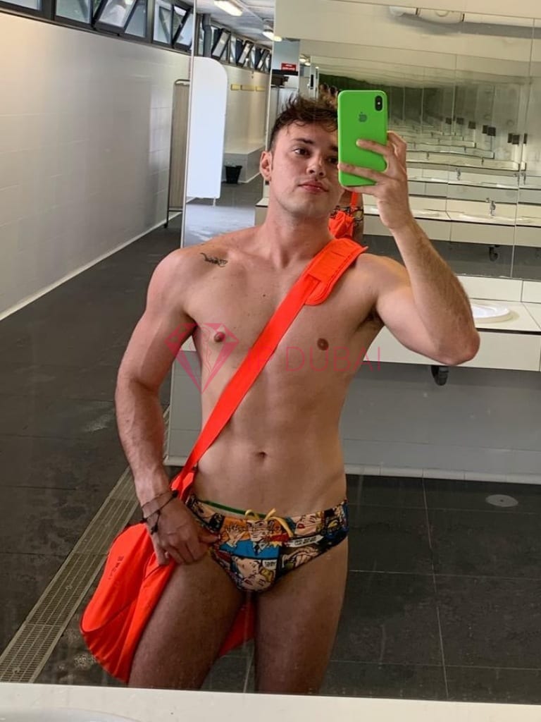 Matheus, 27, Latina, in Discovery Gardens, hourly rate from AED 2,600, outcall only