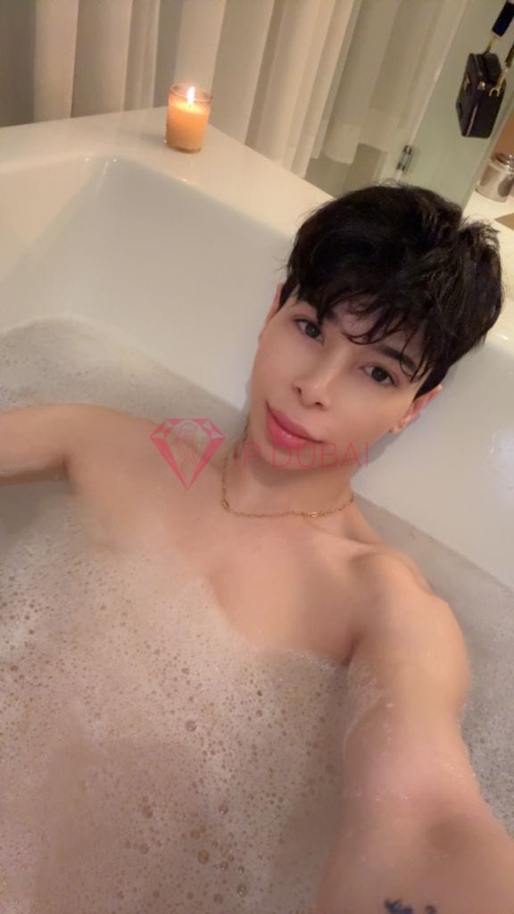 Mateo, 21, Latina, in Business Bay, Dubai, from AED 13,500 an hour, speaks Spanish and Portuguese — photo 10 of 15