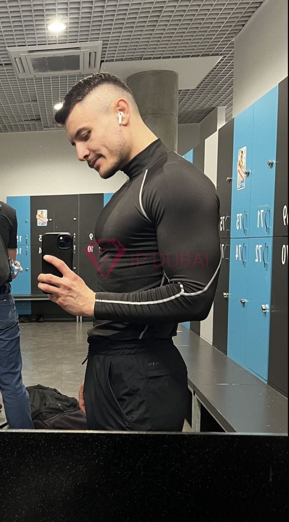 Henrik, 24, European, in DIFC, Dubai, from AED 2,250 an hour, speaks English and French — photo 10 of 18
