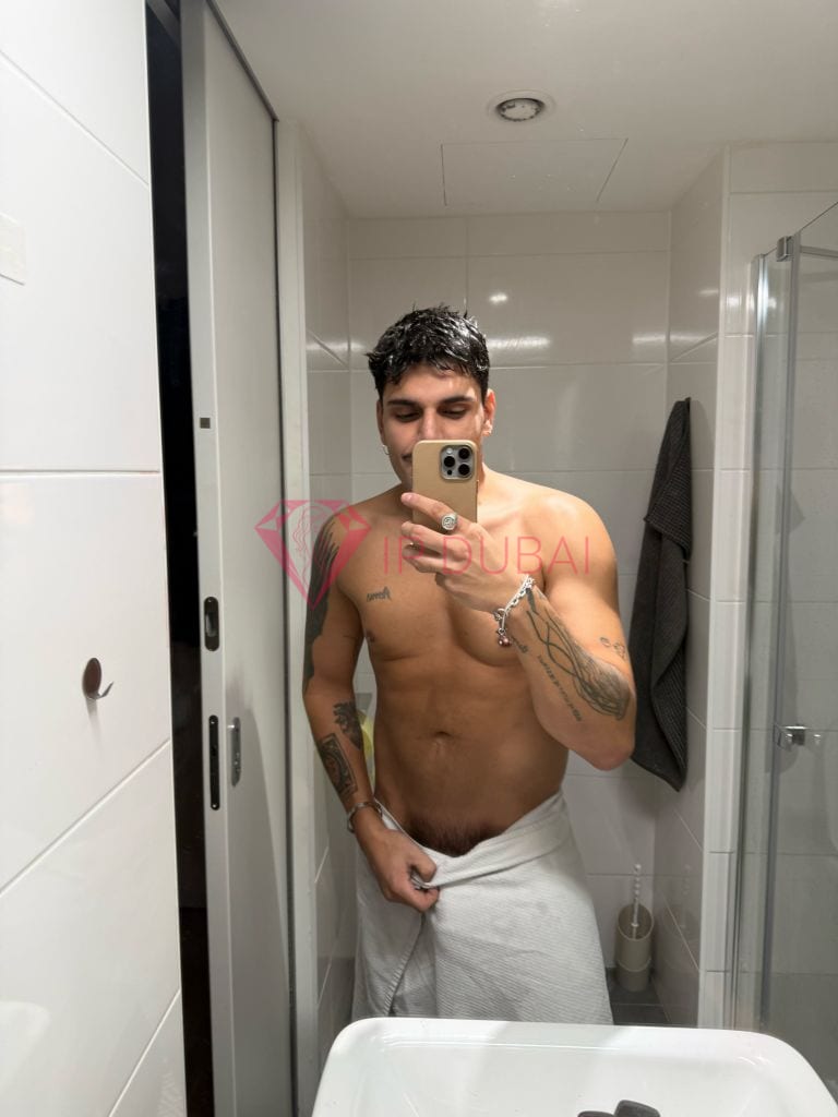 Gustavo, 28, Latina, in Karama, Dubai, from AED 2,600 an hour, speaks Spanish and Portuguese — photo 3 of 11