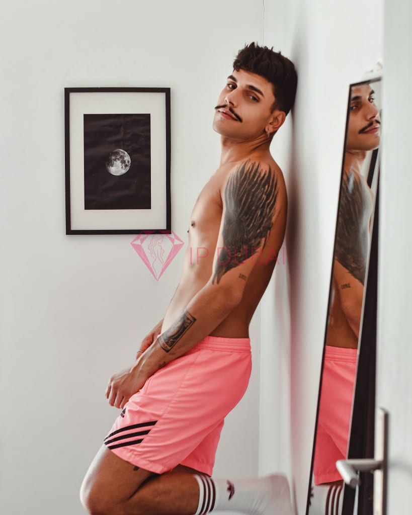 Gustavo, 28, Latina, in Karama, Dubai, from AED 2,600 an hour, speaks Spanish and Portuguese — photo 9 of 11
