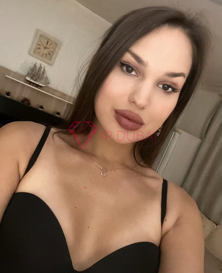Yuna, 27, Asian, in DIFC, Dubai, from AED 1,850 an hour, speaks Chinese and English — photo 4 of 23