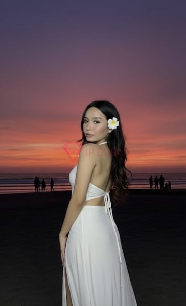 Tida, 19, Asian, in Discovery Gardens, Dubai, from AED 2,750 an hour, speaks Chinese and English — photo 9 of 26