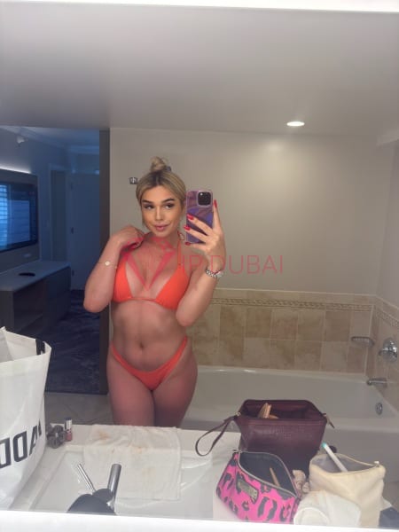 Ximena, 25, Latina, in International City, Dubai, from AED 1,900 an hour, speaks Spanish and Portuguese — photo 3 of 33