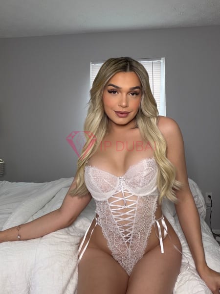 Ximena, 25, Latina, in International City, Dubai, from AED 1,900 an hour, speaks Spanish and Portuguese — photo 9 of 33
