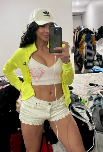 Zhen, 30, Asian, in JBR, Dubai, from AED 9,900 an hour, speaks Chinese and English — photo 40 of 56