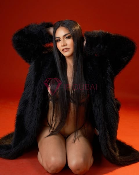 Qing, 27, Asian, in International City, Dubai, from AED 9,900 an hour, speaks Chinese and English — photo 3 of 28