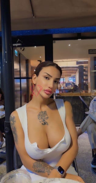 Vanessa, 25, Latina, in Al Majaz, Sharjah, from AED 12,200 an hour, speaks Spanish and Portuguese — photo 13 of 23