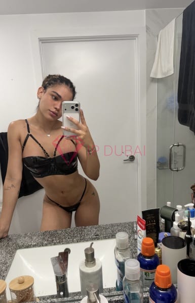 Vanessa, 23, Latina, in Al Reem, Abu Dhabi, from AED 9,400 an hour, speaks Spanish and Portuguese — photo 14 of 14