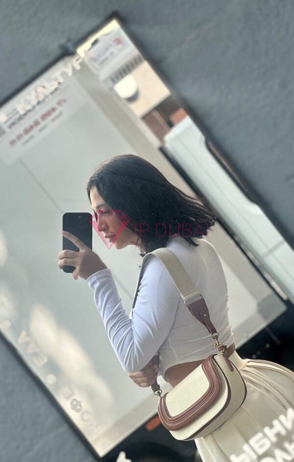 Nari, 23, Asian, in Marina, Dubai, from AED 12,200 an hour, speaks Chinese and English — photo 8 of 18