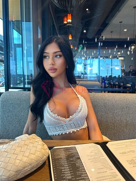 Nari, 24, Asian, in Downtown, Dubai, from AED 2,200 an hour, speaks Chinese and English — photo 18 of 71