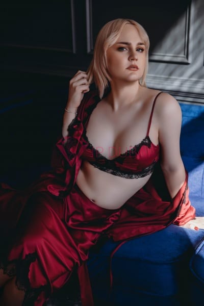 Evgenia, 29, Russian, in Al Nuaimiya, Ajman, from AED 2,700 an hour, speaks Russian and English — photo 4 of 10