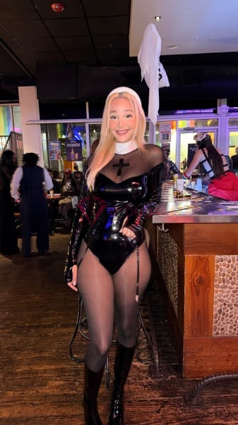 Larisa, 27, Russian, in Al Khalidiyah, hourly rate from AED 1,950, incall and outcall