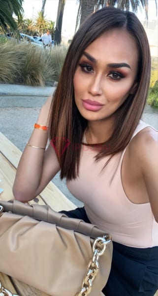 Mika, 31, Asian, in Palm Jumeirah, Dubai, from AED 2,700 an hour, speaks Chinese and English — photo 17 of 43