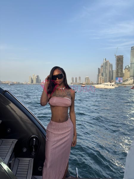 Julieta, 24, Latina, in Khalifa City, Abu Dhabi, from AED 2,350 an hour, speaks Spanish and Portuguese — photo 5 of 5