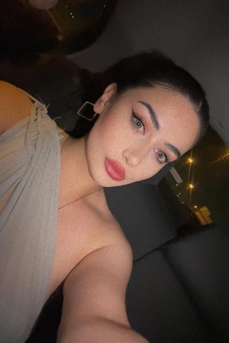 VIP escort Huda – contact via WhatsApp