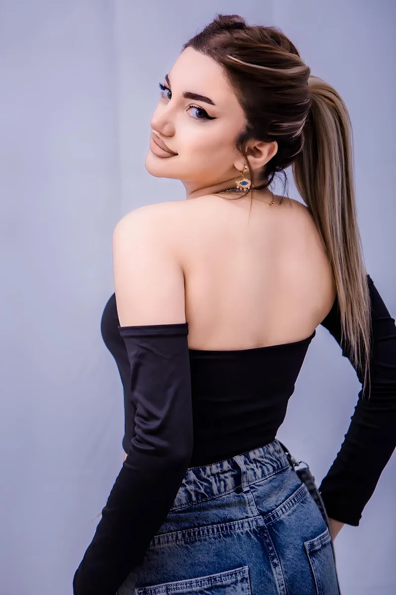 Jeyla – romantic escort 24/7 service