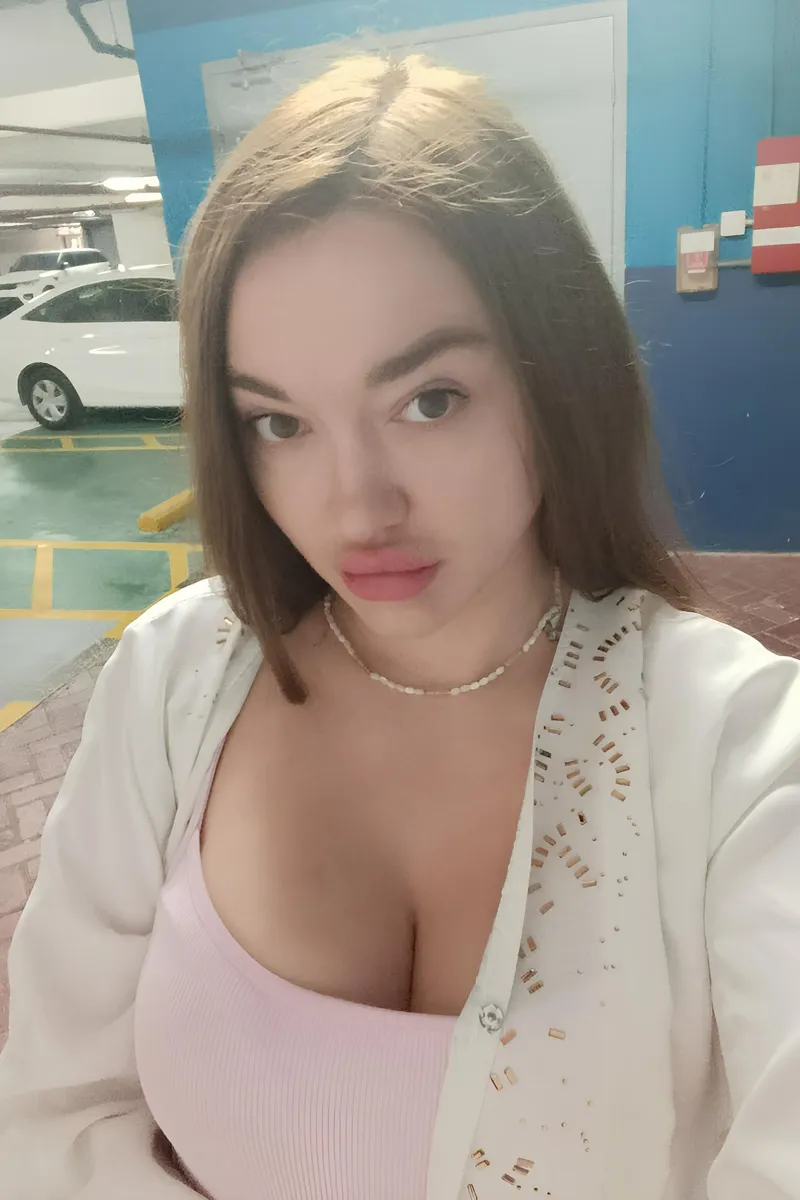 Meet Adelina, dream girl book online