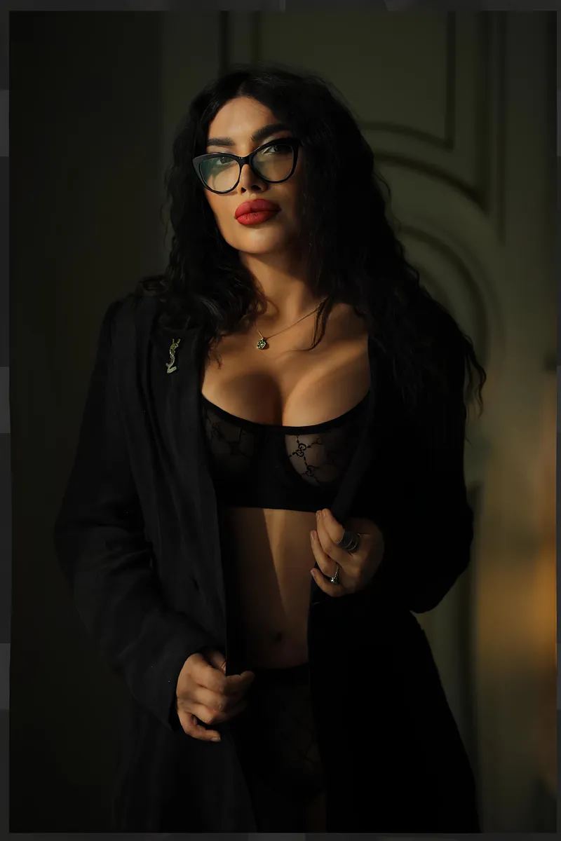 stunning escort Sonya – available now