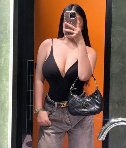 professional escort Adell elegant beauty
